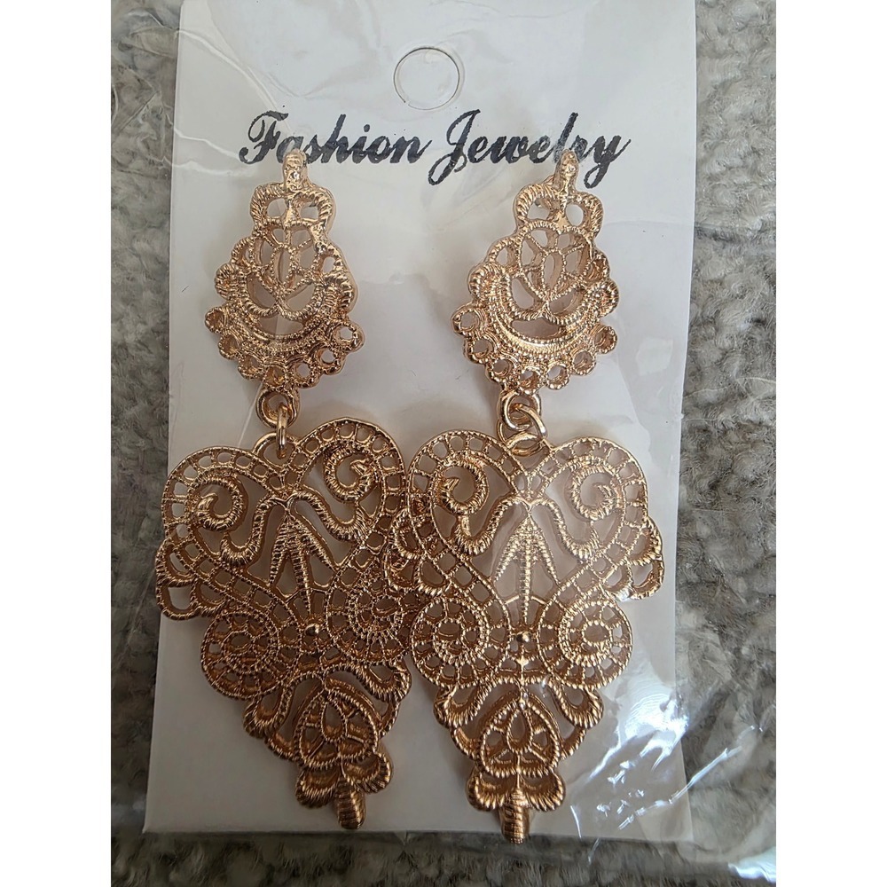 Wild Bohemian Hollow Leaf Earrings Golden